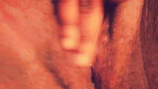 Stretching out my vagina til I squirt