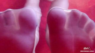 Hot Nylon Foot Into Soak Flesh-Colored Tights Into Long Red Bathtub