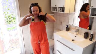 Vulgar mom dressing up into rainpants - oiling big melons