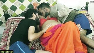 Desi Hottie xxx 3 way sex! Malkin aunty and 2 young
