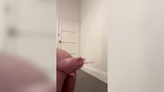 Hoe fucks her booty