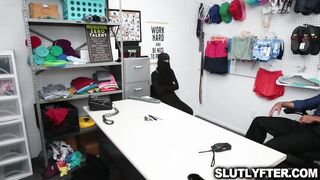 Goddess sexy Delilah Days gets her tight pussy plown by