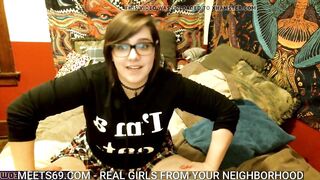 Turned On Bombshell seen on the meets69 sucks my dick