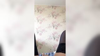 Pose my soak snatch with sex toy till I cum with squirt. Very soak orgasm on my bed.
