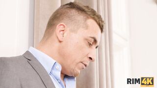RIM4K. Smart housewife calms down angry spouse by giving him