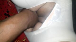 Me cojo a mi vecina,mientras su marido no esta.