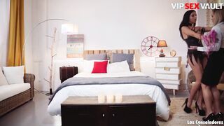 VIPSEXVAULT - Julia De Lucia Has Sensual Group Sex With Lusty Swingers