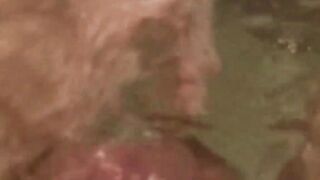 Interrupting her bath tub for an super sexy bj