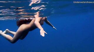 Vulgar sweet Cutie inside the pool and lesbos into sea