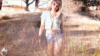 SEX TWERKER: Anna Claire Clouds