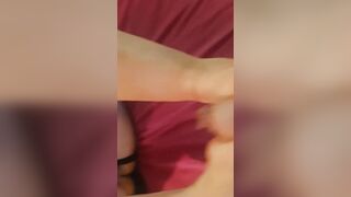 Sborrata sui piedi di Rebecca