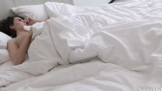 My sister was slee p when I arrived
