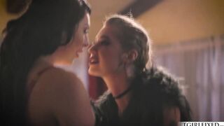 TS Chanel Santini fucks Kleio Valentien