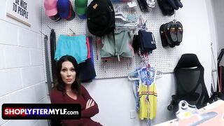 Shoplyfter Mylf - Long Jugs Older Bimbo Gets Her Cunt Plowed During Detention For Shoplifting