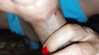 Mi cuñada me hace un oral sex cuando mi hermano no está