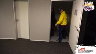 Mitten im Moebelhaus ! Mein krassestes Teeny Fick-Erlebnis !