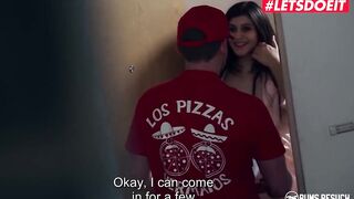 LETSDOEIT - #July Johnson - Lucky Pizza Guy Gets To