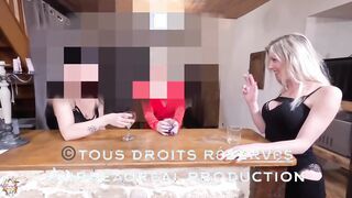 AURBEAUREAL et ses copines se bouffe la chatte. Mym