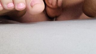 Orgasm makes pink foot curl and twat squirt