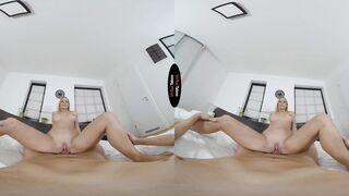 VIRTUAL TABOO - Scared Sharon Inside The Shower