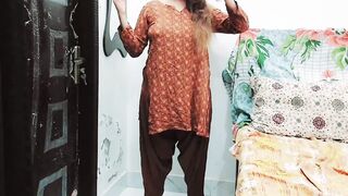 Pakistani Milf Concealed Sex With Neighbour,s Uncle With Clear Hindi