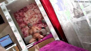 The Ukrainian fiance blows her Russian hubby's dick and jumps