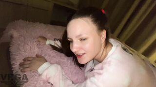 STEPSISTER TORE PANTS & BOUNCING ON MY PENIS
