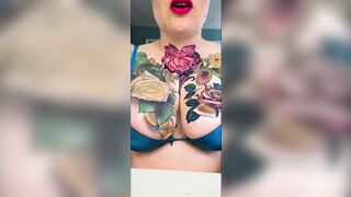 Masturbation Monday Ep#5 All Alone Working that Cunt to Orgasm