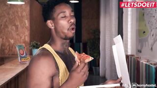 TURNED ON HOSTEL - Pizza Delivery Women Julia De Lucia Takes big black dick As Payment - LETSDOEIT