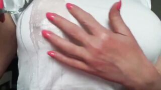 Big Titted mom Wetting my T-shirt without Bra and got Orgasm