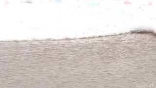 Beautiful Barely Legal Agnes Bathes Her Great Nude Body Inside The Ocean!