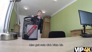 VIP4K. Perverser Bankangestellter lockt versautes Luder zu einem Abenteuer
