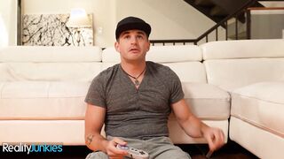 RealityJunkies - Nathan can not stop thinking about fucking his stepsister Jamie Jett