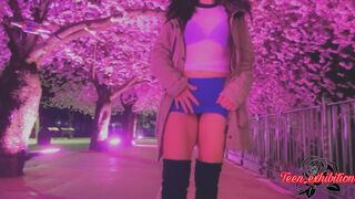 young Submissive stepsister into outdoors, undress and masturbate into the park caught, and she obeys