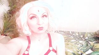 Beauty bdsm milf posing, Arya Grander