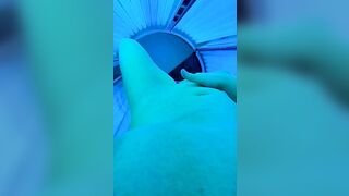 Beauty Cougar Fingered inside Solarium
