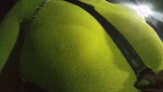 Usando mi remera translucida 