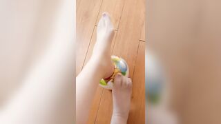Нейлон . Играю мячиком