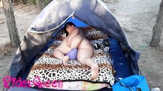 BBW Making off into the forest five