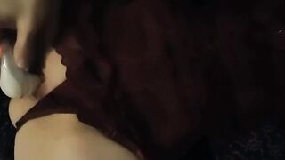 Slim Blonde Vulgar Mom : Cumming Rough 