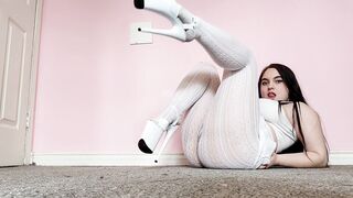 Filthy White Stockings & Pleasers Toes Worship