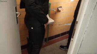 Outdoors! Young dude fucks the skank without a condom! Outdoors CUM WALK | DAYNIA