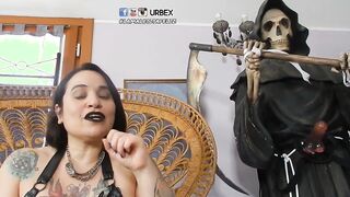 URBEX NOVELA - MOSTRO IL MIO CULO SODO AGLI HATERS
