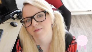 Cute blond Women gets screwed in school uniform long cumshot