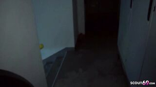 Berlin Party chick Suck Stranger in Garage point of see before go