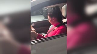 Me masturbo en el coche y en el bar