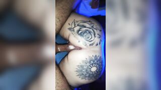 Huge Booty with nice tattoo - Tinder sex date