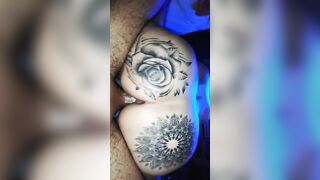 Huge Booty with nice tattoo - Tinder sex date