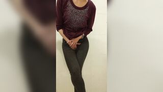 I gets my tight pants completely soak into Cutie peeing