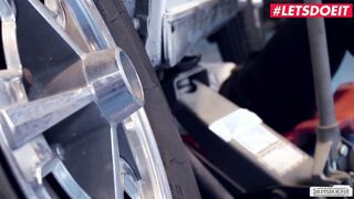 BUMSBUERO - Wild Vicky Get Lusty For Vehicle Mechanic So She Riding His Penis - LETSDOEIT